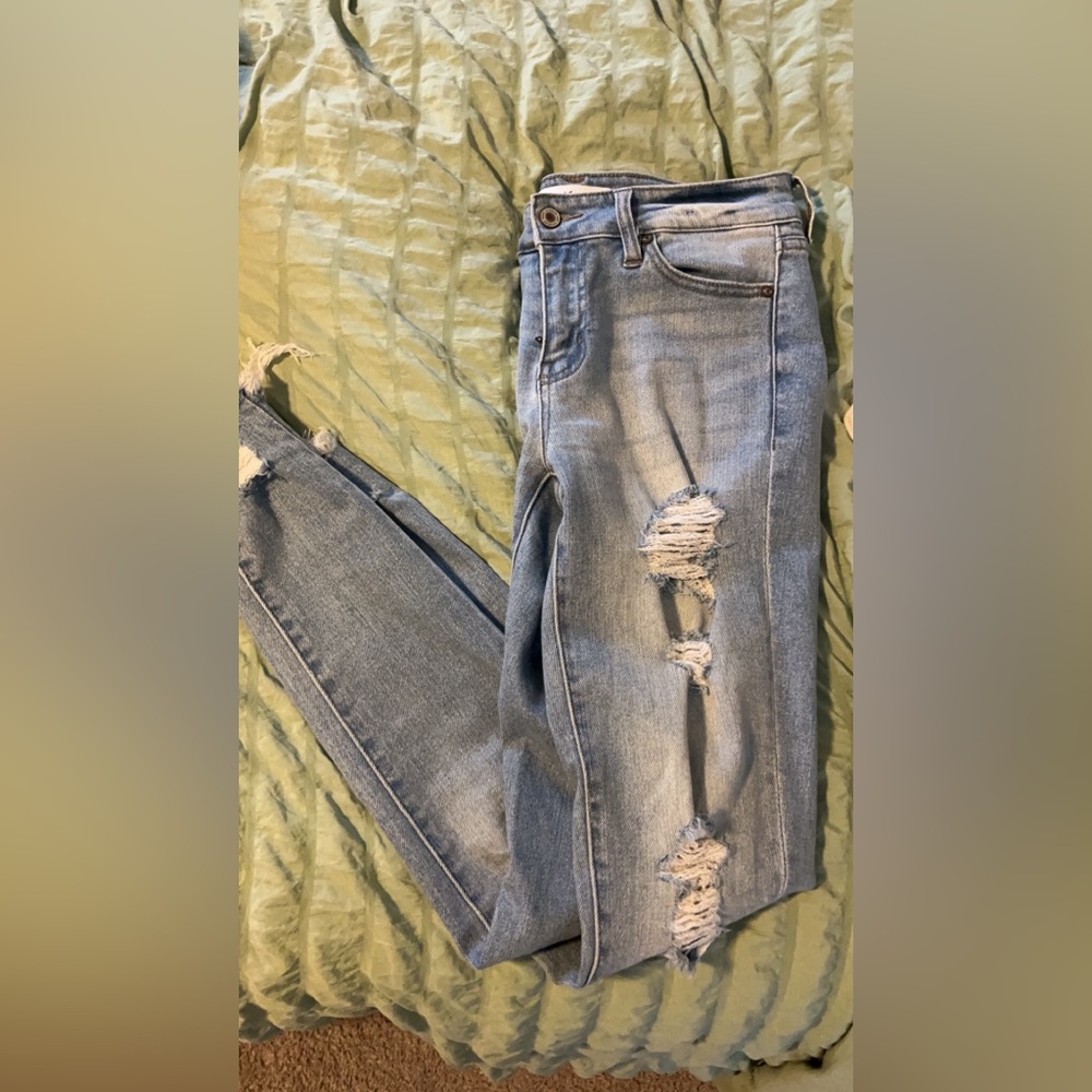 Kancan lightly worn skinny jeans